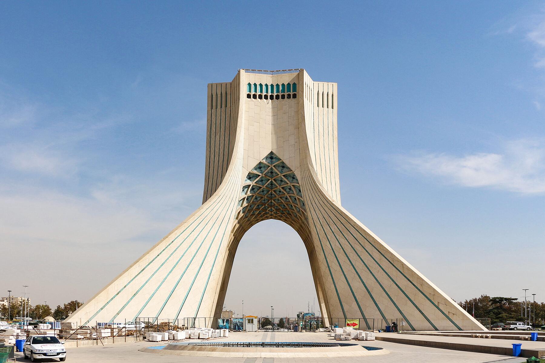 09_IranCulturalSites__AzadiTower_9.-Azadi_Tower_Tehran.jpg